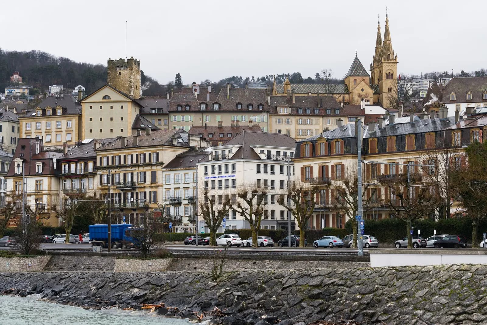 Altstadt und Seeufer von Neuenburg